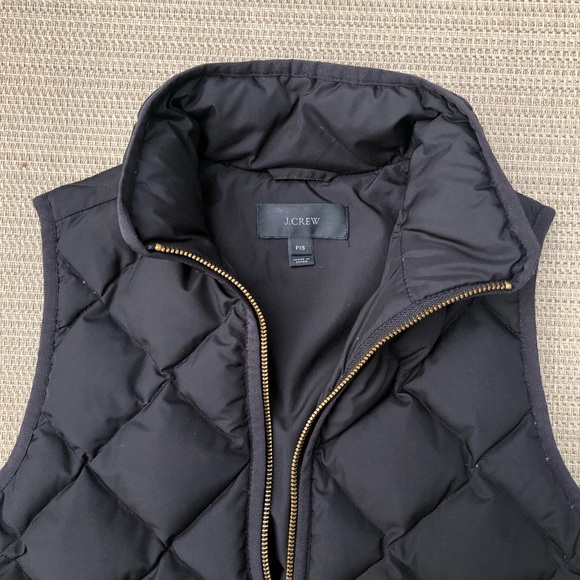 J. Crew Puffer Vest with Snap Pockets Size XS - Picture 5 of 7